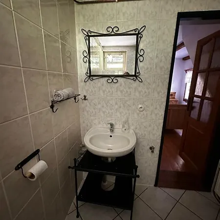 Roubenka Volsky Dul Feriehus Špindlerŭv Mlýn